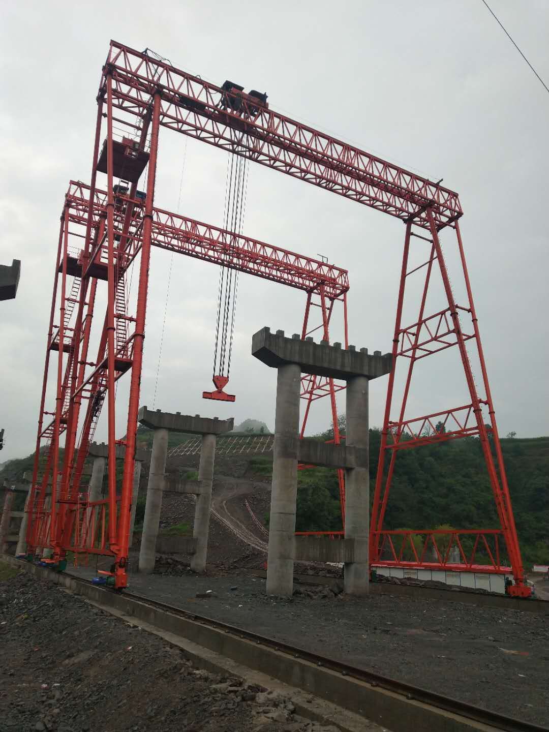 中鐵四局貴陽項目，MG100噸-32米跨38米高龍門吊