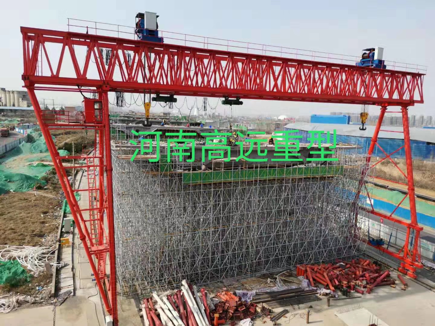 重慶勝和建筑工程有限公司拉薩提布崗項目，采購我廠ME60+60T-36M-9M-2臺，10T-36M-9M-4臺龍門吊