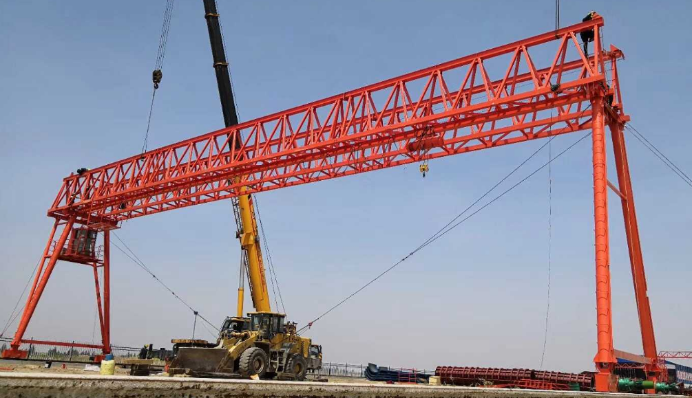 龍門(mén)吊在夏季作業(yè)時(shí)需要注意哪些事項(xiàng)？