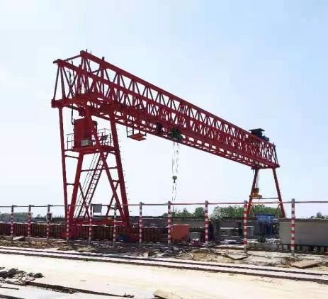 帶有伸縮機(jī)構(gòu)的司機(jī)室有什么好處，常用于哪些龍門吊上？