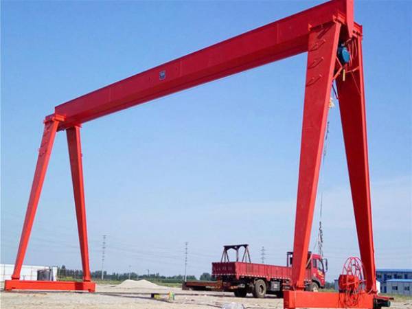 保持通信暢通對龍門吊操作過程中的安全至關(guān)重要，你知道如何做到嗎？